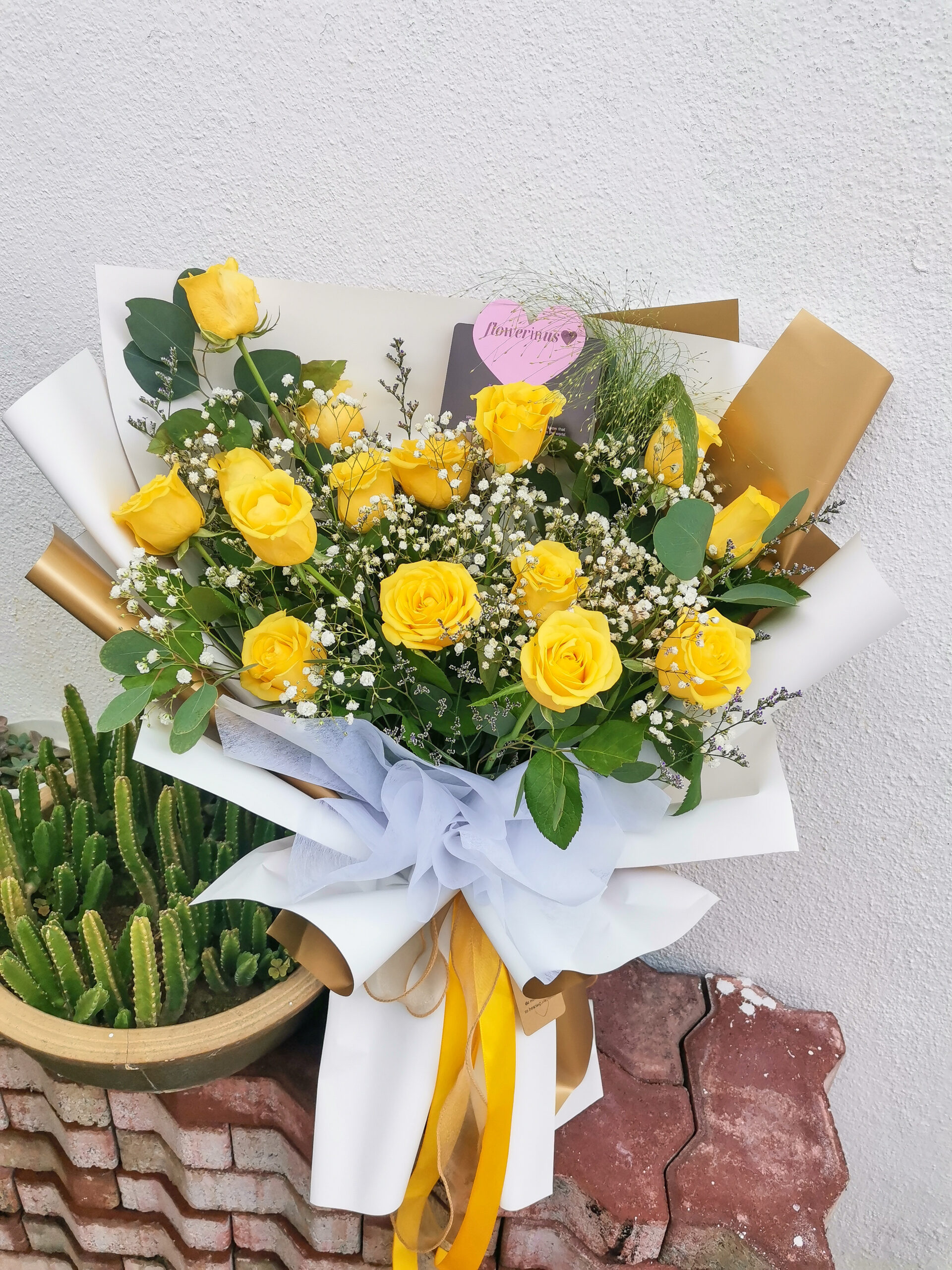 Universe | Fresh Flower Rose Bouquet